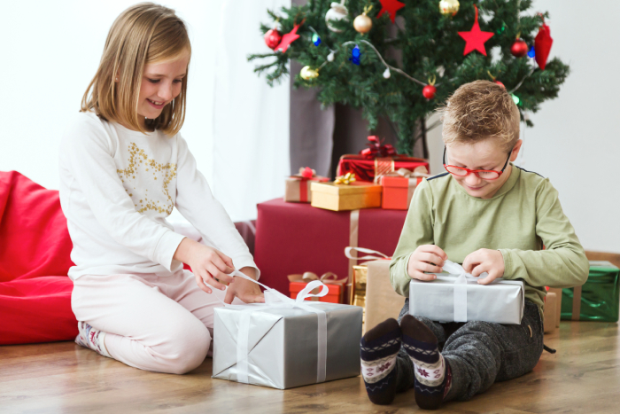 Geschenke für Enkel zu Weihnachten - Zelebrieren wichtige Zeit im Jahr!