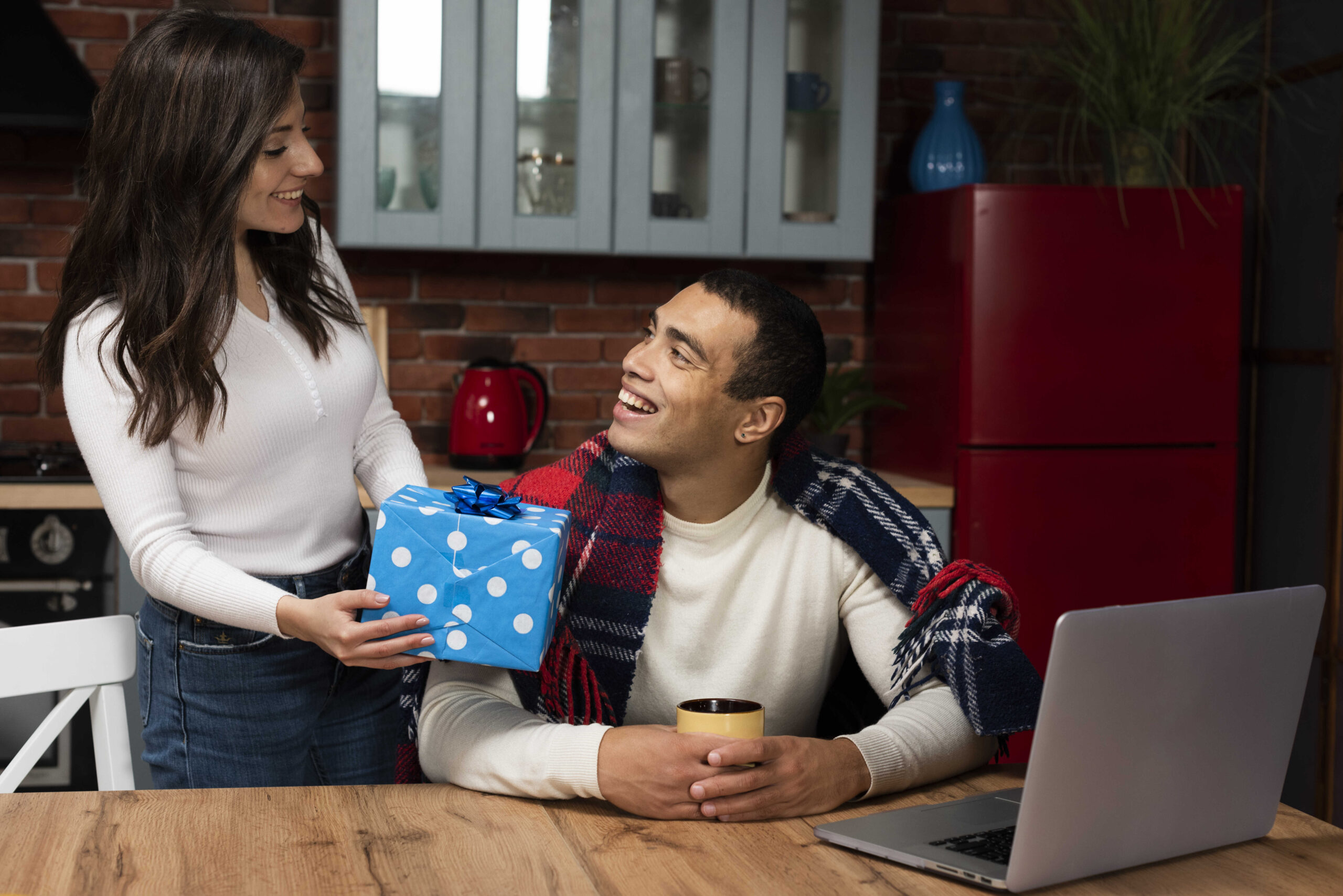 Lustige Geschenkideen für ihn